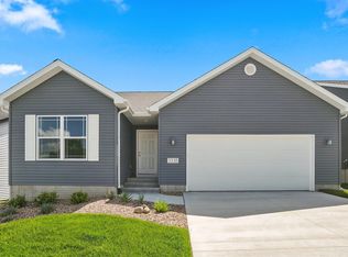 3335 Lincolnshire Rd, Waterloo, IA 50701