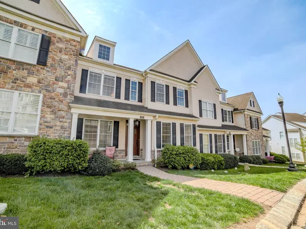 420 Ravenscliff Dr, Media, PA 19063