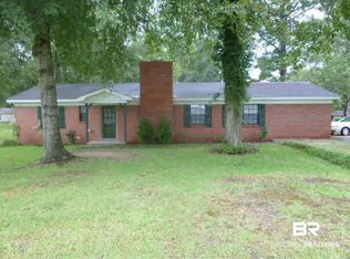 1605 N Armstrong Ave, Bay Minette, AL 36507