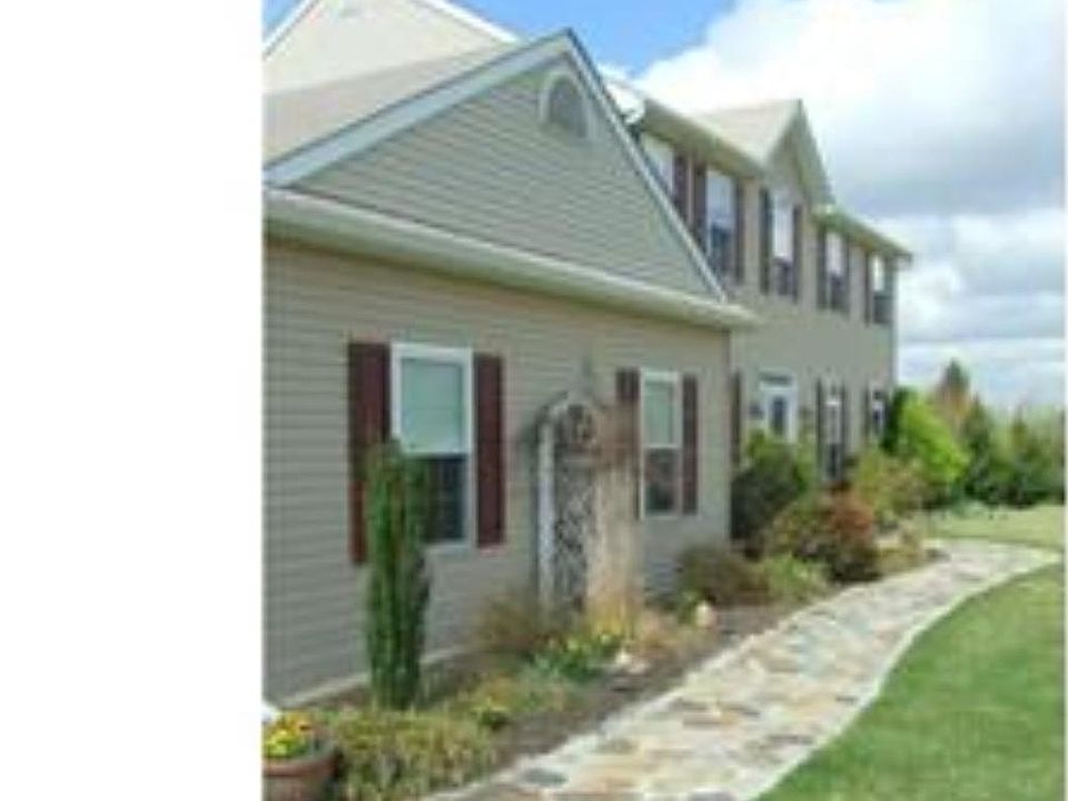 2nd image of 117 Thompson Cir