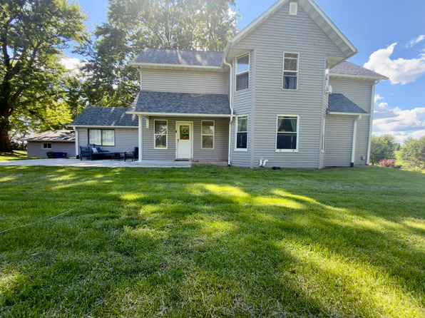 1499 Main Ave, Clinton, IA 52732
