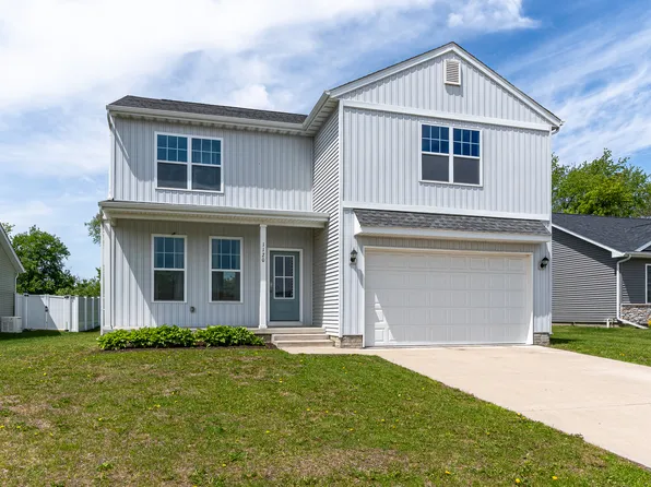 1120 Eagles Crest Dr, Davenport, IA 52804