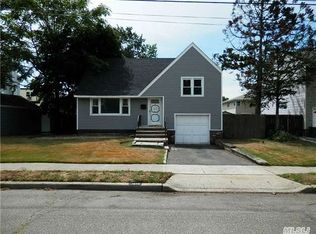 1676 Berkshire Rd, Merrick, NY 11566