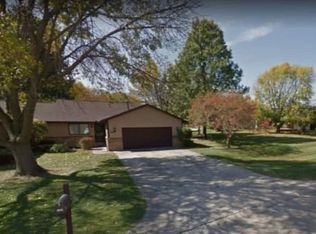 1713 Willow View Rd, Urbana, IL 61802