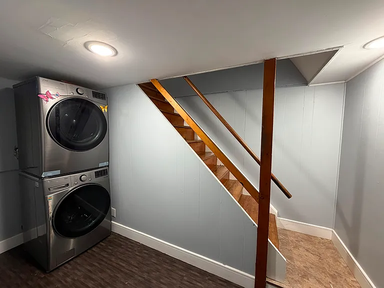 521 Burnham Rd — Photo 10