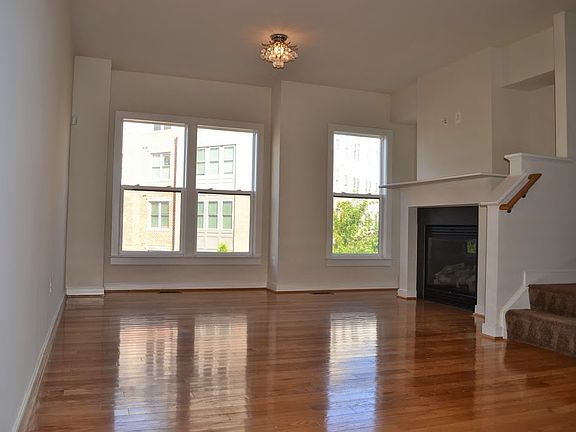 3rd image of 12186 Waveland St