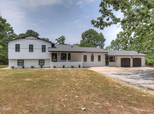 5378 Greenwich Ln, Joplin, MO 64804