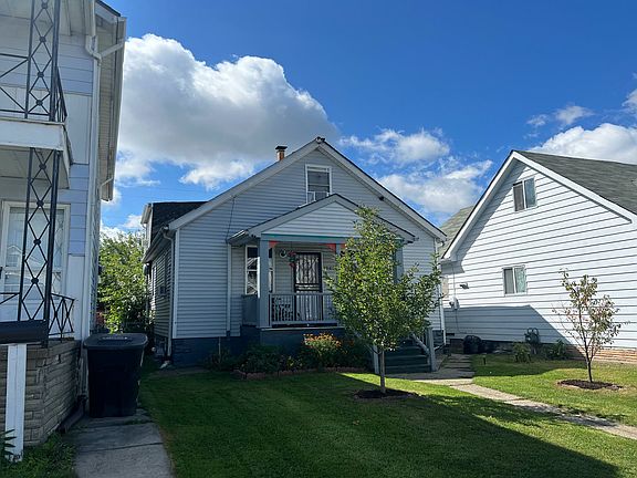 3rd image of 12679 McDougall Ave