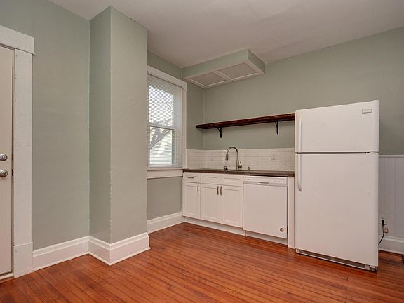 3rd image of 66 W Dodridge St