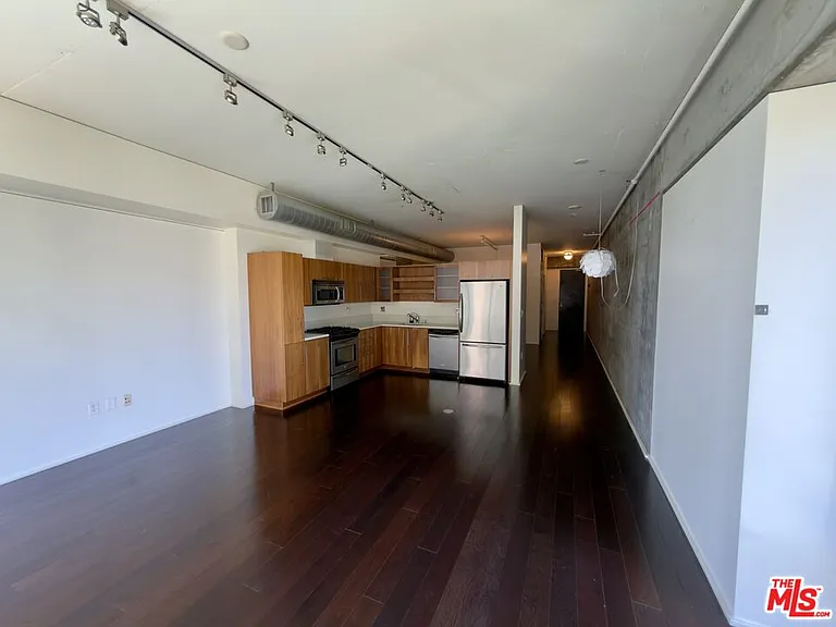 1100 S Hope St #907 — Photo 7