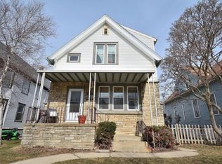 544 E Dover St, Milwaukee, WI 53207