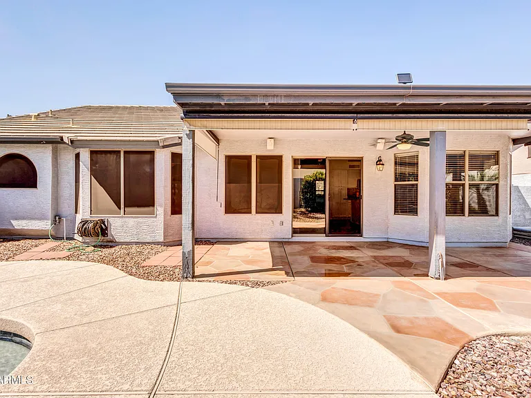 1113 E Betsy Ln — Photo 39
