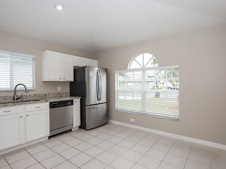 7002 Crown Lake Dr — Photo 6