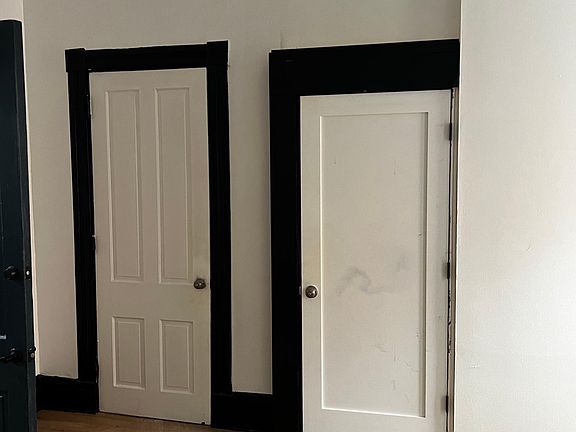 4th image of 1107 Vine St APT 43