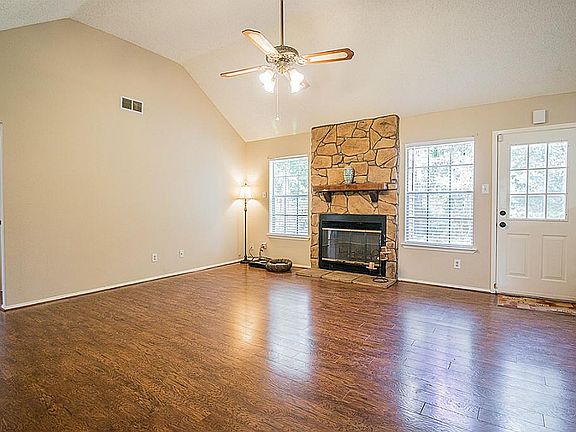 5th image of 118 Creekside Dr