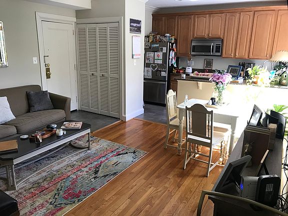 4th image of 401 Commonwealth Ave APT 30A