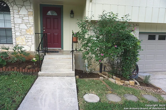 7634 Susan Elaine St — Photo 3