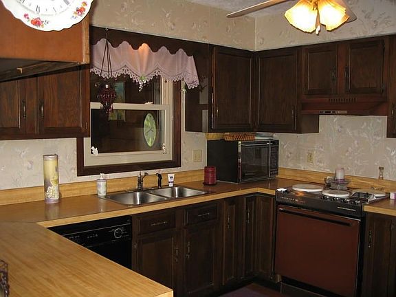 2nd image of 4824 Johnanne Dr