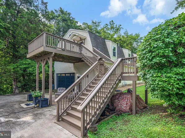 446 Bailey Dr, Louisa, VA 23093
