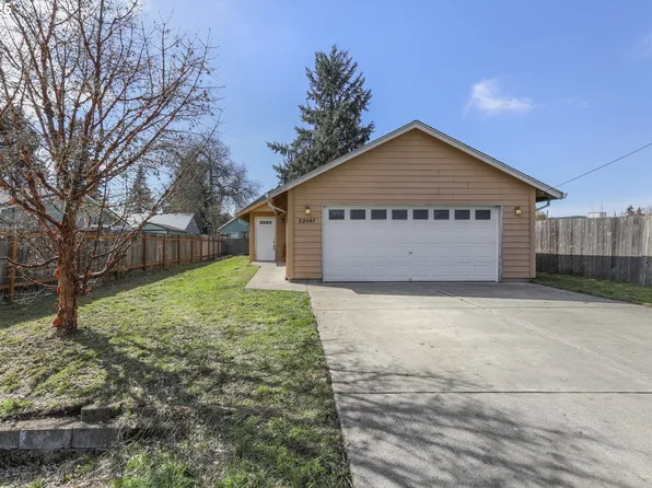 52447 SE 3rd St, Scappoose, OR 97056