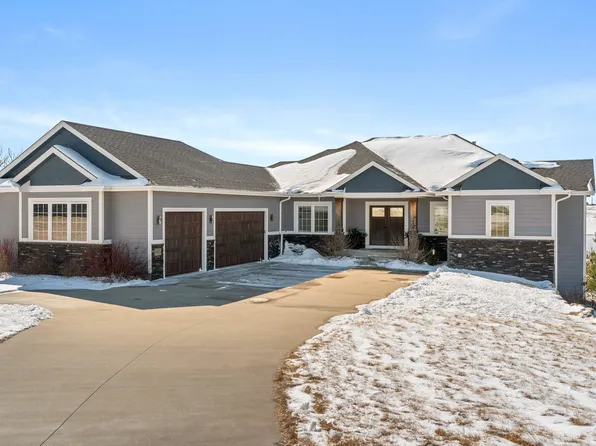 1027 Silverado Dr, Norwalk, IA 50211