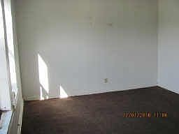 2nd image of 905 E Shaw St