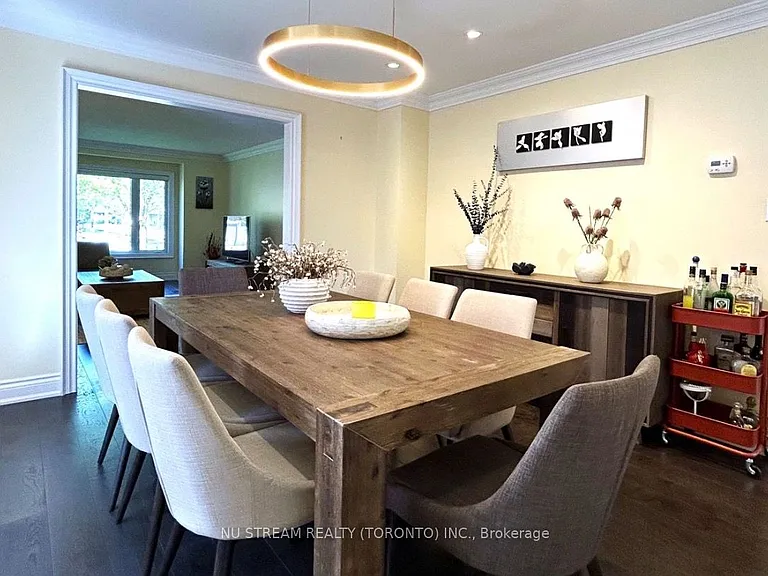 31 Ashfield Dr — Photo 13
