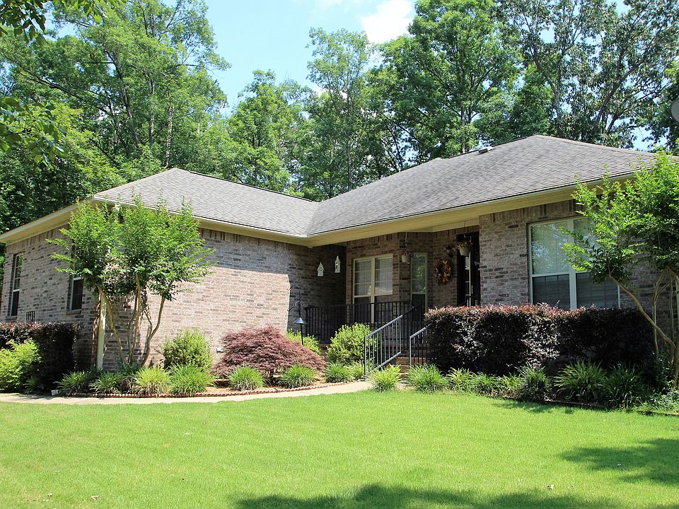 1st image of 131 Stonebriar Dr