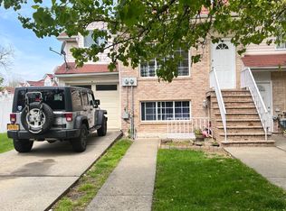 411 Timber Ridge Dr, Staten Island, NY 10306