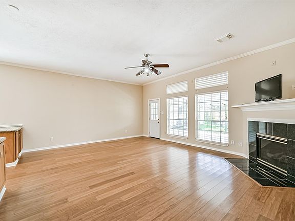 5th image of 3519 Dry Creek Dr