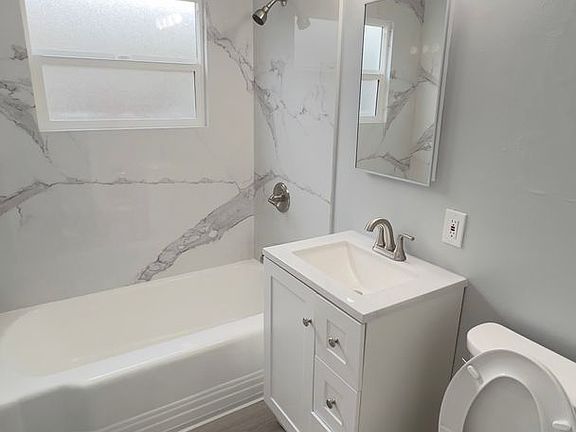 5th image of 460 Clinton St APT 3