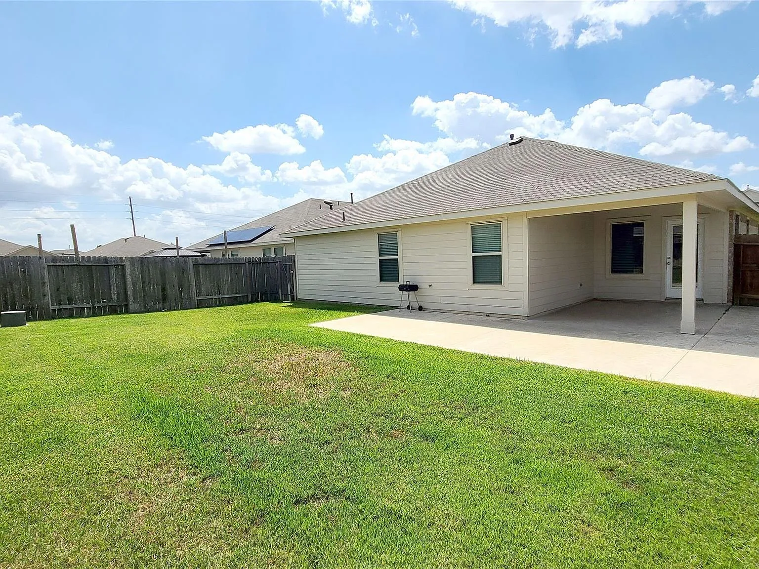 4 bed, 3.0 bath, 2146 sqft, $2,250 — Photo 4