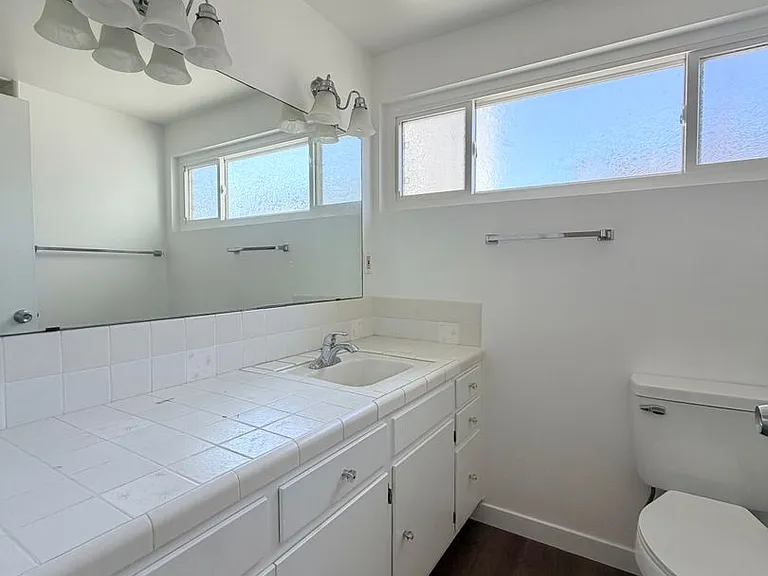 244 Rossmore Dr — Photo 3