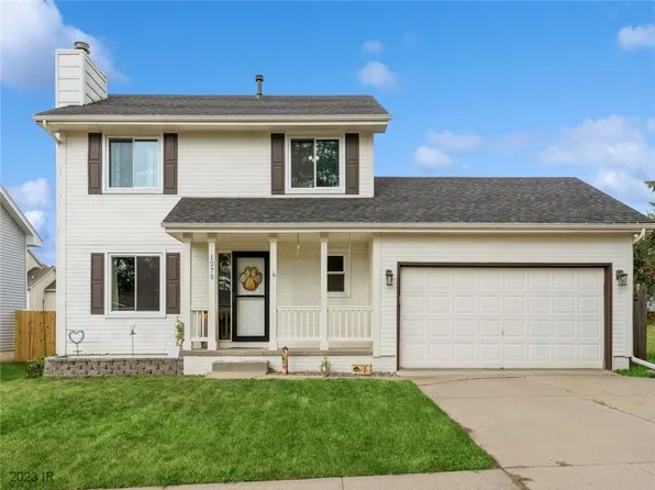 1275 Hardin Dr, Carlisle, IA 50047