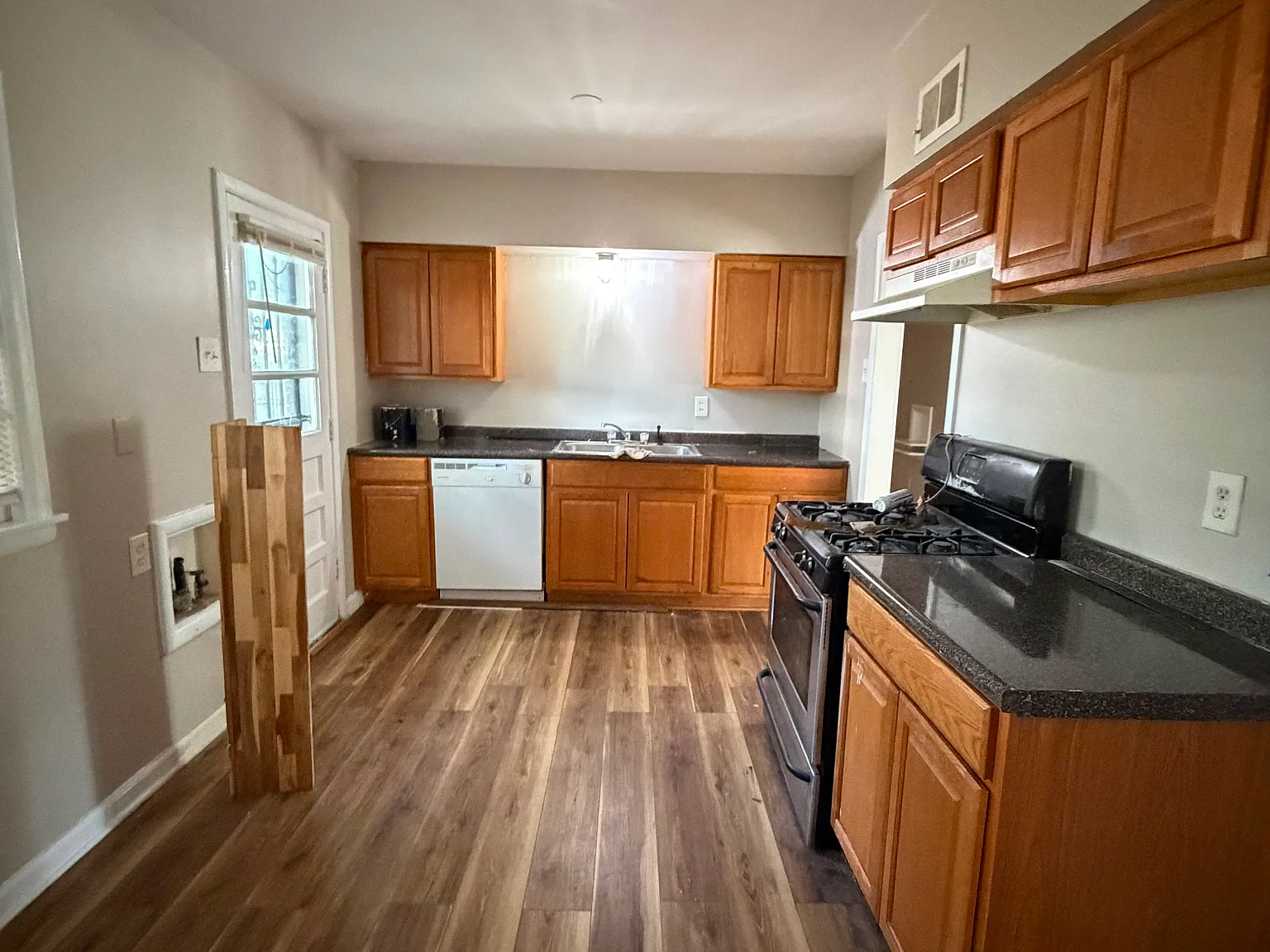 3 bed, 1239 sqft, $1,250 — Photo 3