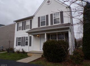 127 Revere Rd, Stewartsville, NJ 08886