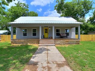 607 S Main St, Lampasas, TX 76550