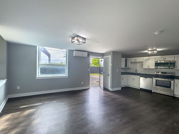 5th image of 1455 State St #4