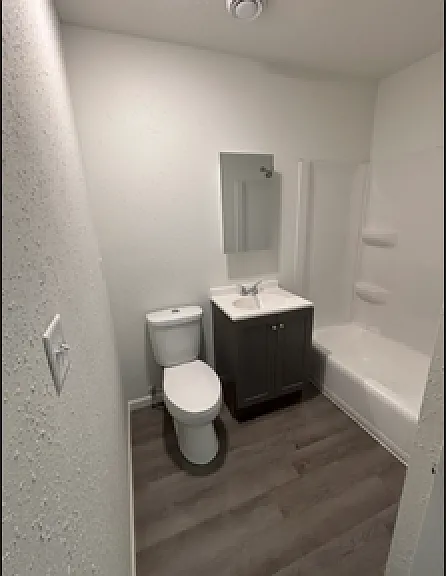 323 Seward Ave #6 — Photo 3