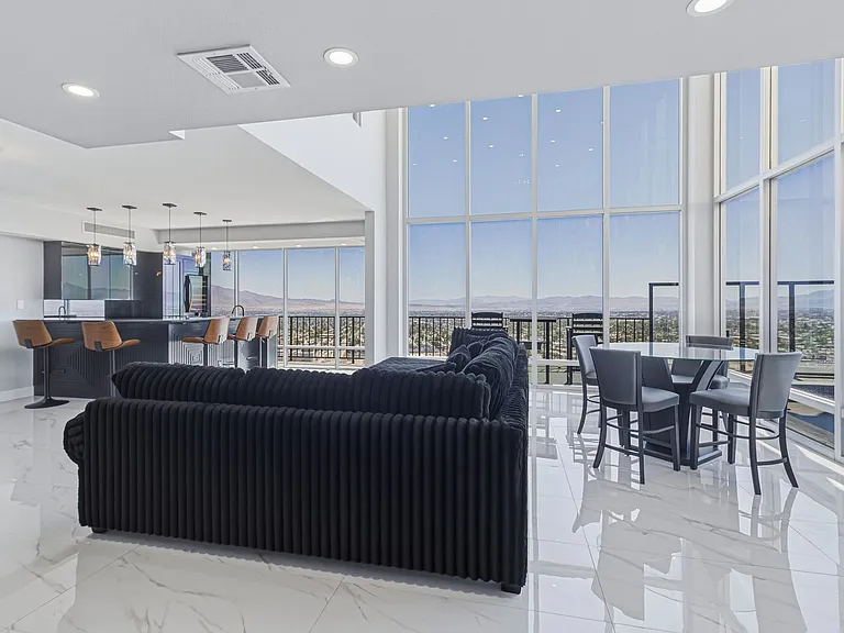 3111 Bel Air Dr #28H — Photo 20