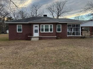 11 Heyward Ave, Honea Path, SC 29654