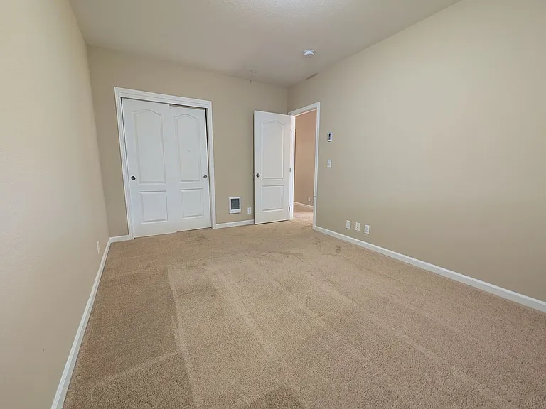 4401 Riverside Dr #G6 — Photo 8