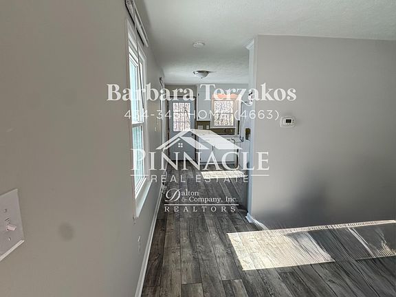 4th image of 1021 Moseley Dr Unit A