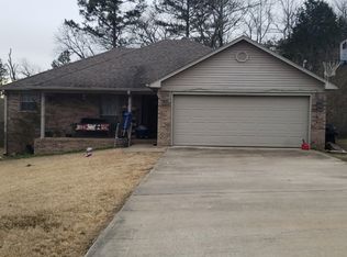 135 Archey Fork Dr, Clinton, AR 72031