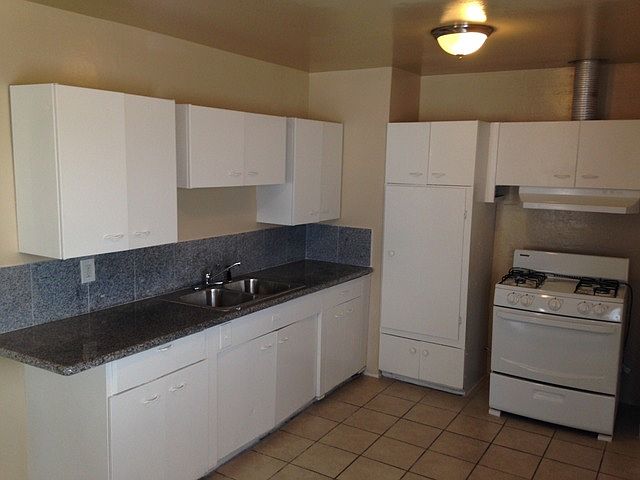 1st image of 4837 W 134th St