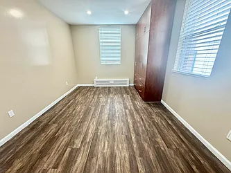 Rented by Papp Realty