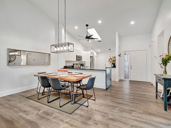 5th image of 5530 Royal Lake Circle