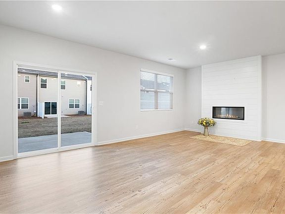 5th image of 5332 Melbourne Ln
