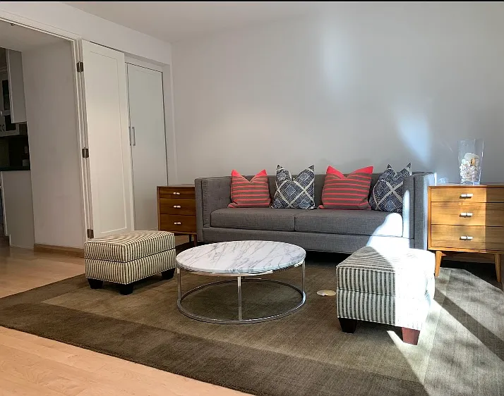 928 5th St #5 — Photo 3
