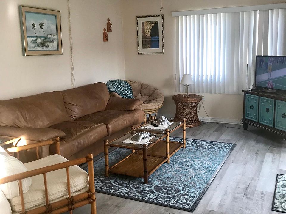 Beautiful bright living room